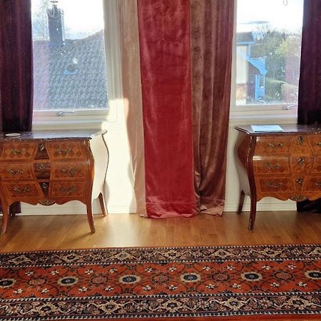 Lila Rummet - Rum Naera Bad Och Centrum, 1 Tr Upp - Saengklaeder & Handdukar Ingar 法耶斯塔登 外观 照片
